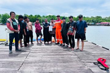 PHM Evakuasi Tujuh Nelayan Terombang-ambing Dua Hari di Selat Makassar