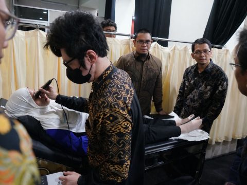 PLN Salurkan Alat Deteksi Dini Risiko Kehamilan Demi Tekan Angka Kematian Ibu di Garut