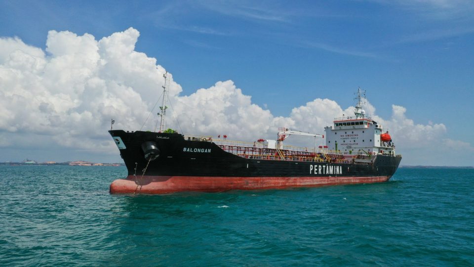 Peran Vital MT Balongan Suplai BBM ke Pelosok Indonesia