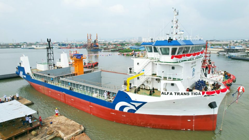Perkuat Jalur Logistik, Alfa Trans Raya Bidik Pengiriman Kargo Tambang Indonesia Timur