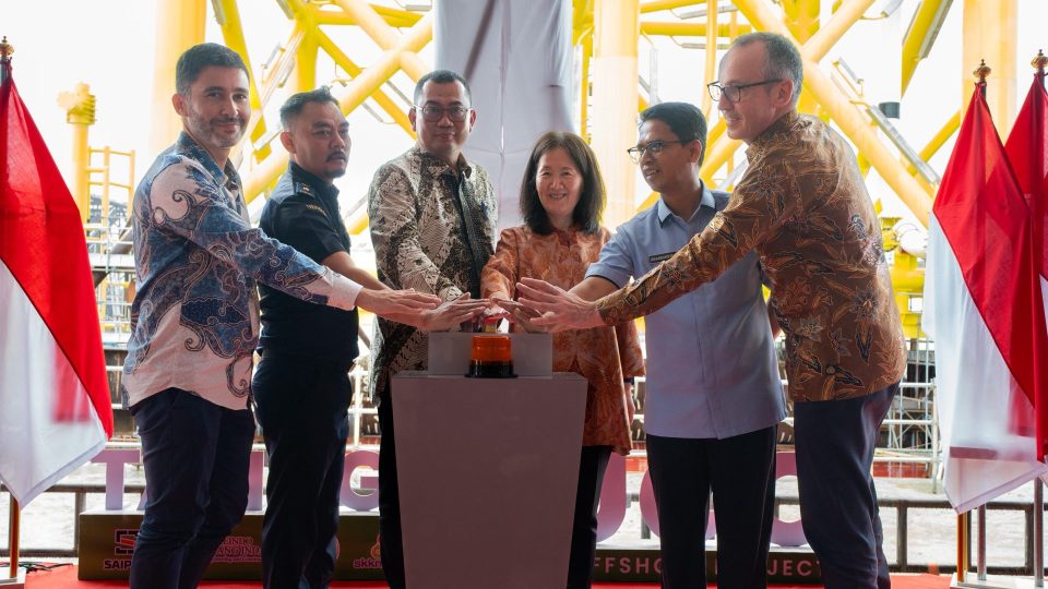 Jacket Pertama Proyek Carbon Capture bp di Tangguh Rampung
