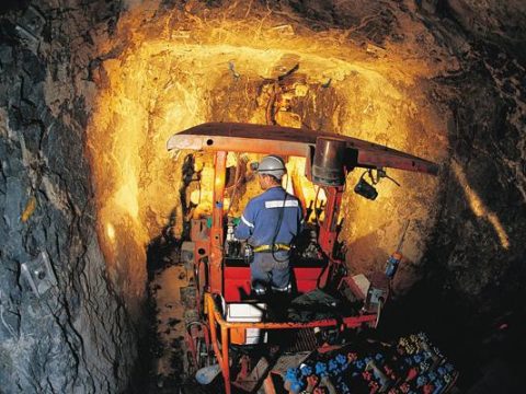 Produksi Emas di Luar MIND ID Capai 150 Ton, Antam Sebut Ada Ketimpangan Pengawasan
