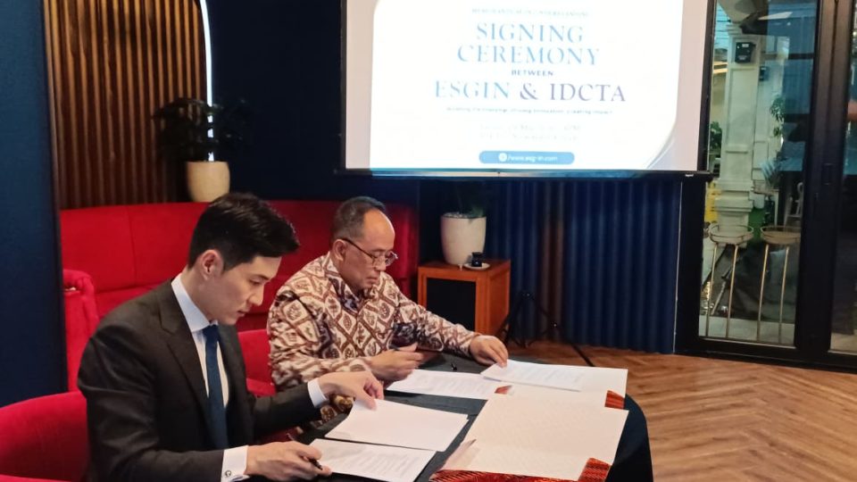 ESG-IN dan IDCTA Teken MoU Akselerasi Ekosistem Kredit Karbon