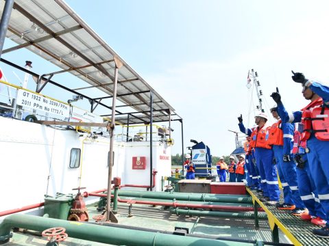 Perluas Pemanfaatan Energi Bersih di Kapal Pengangkut Minyak, Pertamina Pangkas Emisi 79 Ton Karbon per Tahun