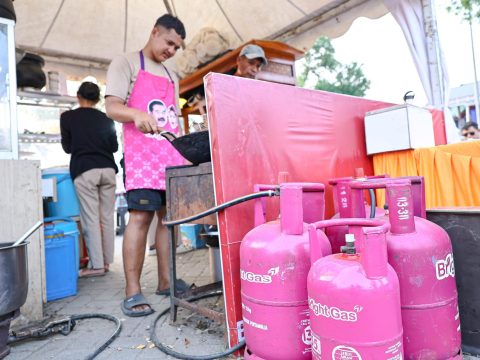 Pertamina Dukung UMK di Jakarta Fair, Puluhan Pedagang Kuliner Terima Bright Gas