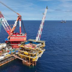 Jacket dan Topside Platform Offshore Proyek Manpatu Berbobot 1.000 Ton Selesai Dipasang