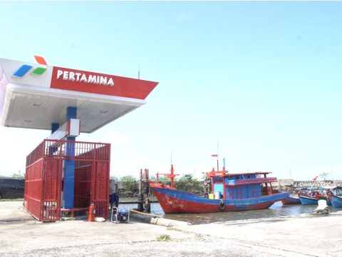 Harga Solar untuk Kapal Nelayan 30-200 GT Ditetapkan Sebesar Rp15.000 per Liter