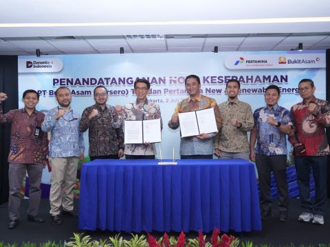 Bukti Asam dan Pertamina NRE Jajaki Pengembangan PLTS di Lahan Pasca Tambang