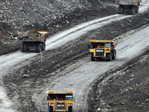 Petrosea Milik Prajogo Raih Kontrak Jasa Tambang Rp9,3 Triliun dari Grup Hapsoro