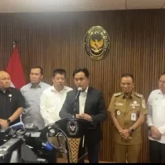 Buntut Pembakaran Kantor PT Timah, Pemerintah Bentuk Tim Kecil dan Izinkan Beli Hasil Tambang Rakyat