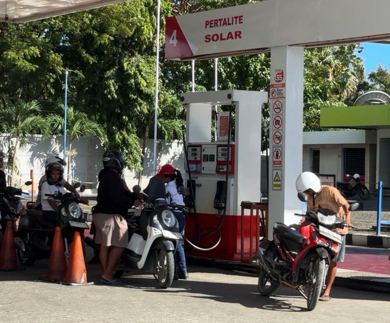 Pertamina Patra Niaga Percepat Pemulihan Suplai BBM & LPG di Flores