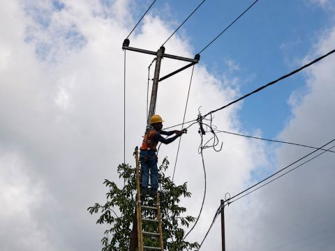 PLN : Seluruh Pelanggan di Flores Sudah Nikmatin Pasokan Listrik