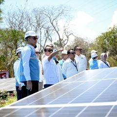 Proyek PLTS 100 GWp Bergulir, Bahlil : Buka Jutaan Lapangan Kerja