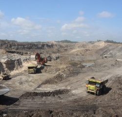 Haji Isam Borong Saham Bayan Resources, Ini Kata Manajemen