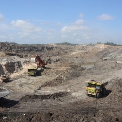Haji Isam Borong Saham Bayan Resources, Ini Kata Manajemen
