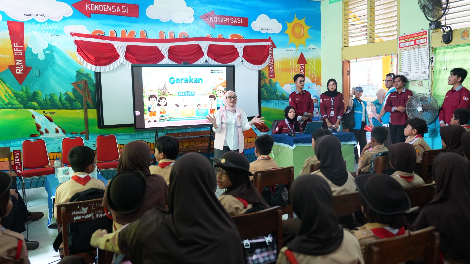 Srikandi PLN Perluas Wawasan Energi 1.422 Siswa dan Mahasiswa