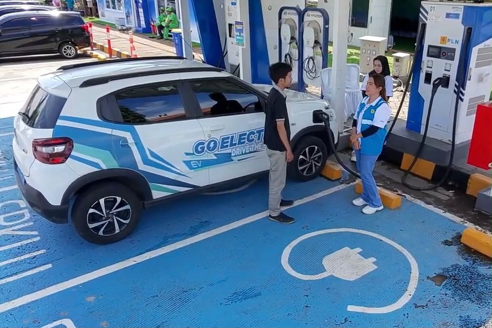 PLN Himbau Cek Antrean SPKLU di Fitur AntreEV PLN Mobile