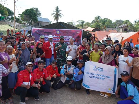 Tak Hanya Sembako, Serikat Pekerja dan YBM PLN Bangun 25 Hunian untuk Korban Bencana Flores