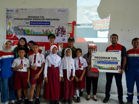 Pertamina NRE Sulap Sekolah Tanpa Listrik Jadi Mandiri Energi di Simalungun
