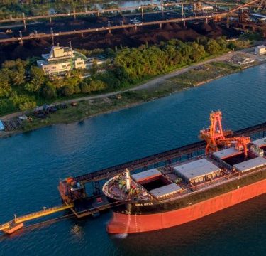 Haji Isam Borong 10 Miliar Saham Bayan Resources Milik Orang Terkaya RI