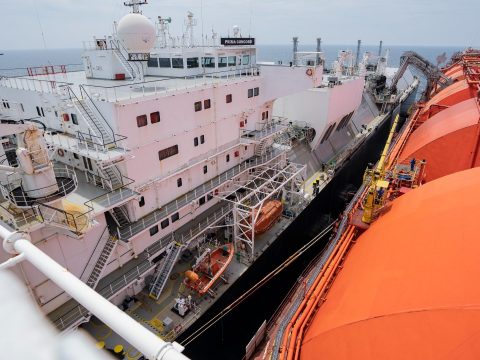 Hingga Triwulan III 2026, Nusantara Regas Pasok 33 Kargo LNG ke Pembangkit Listrik