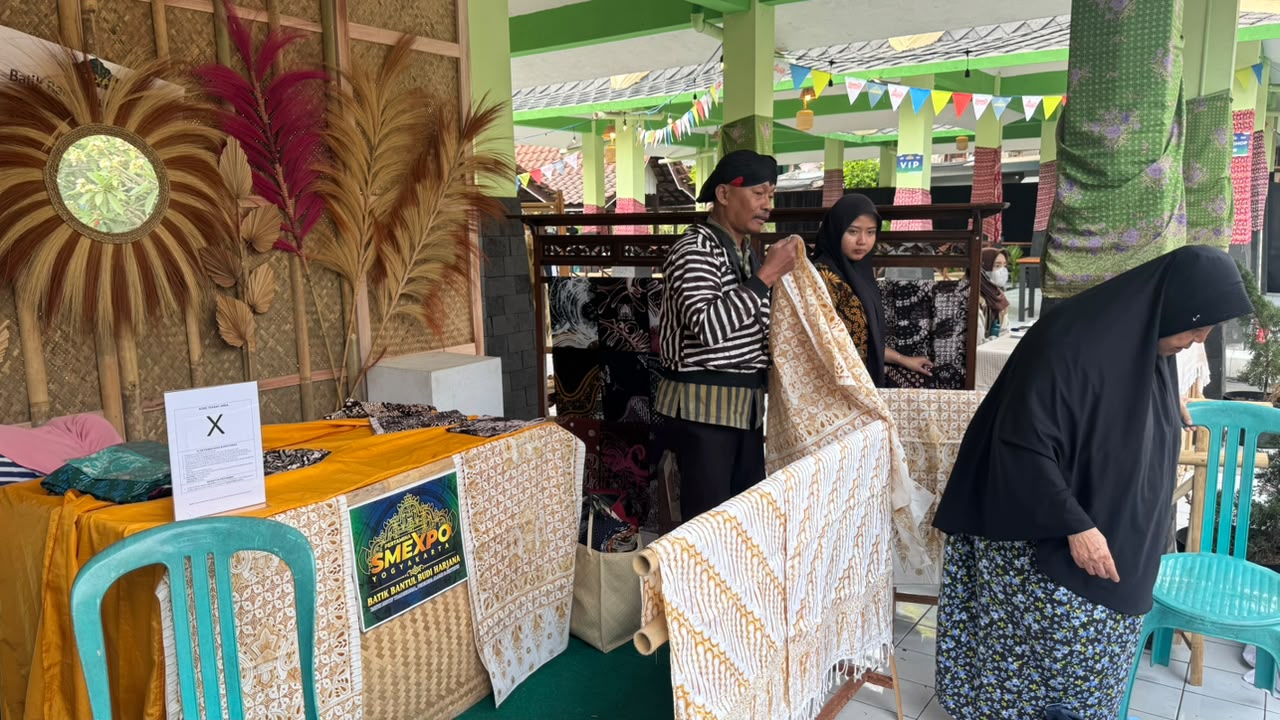 Hari Batik Nasional, Pertamina Dorong UMKM Naik Kelas Lewat Pemberdayaan Inklusif