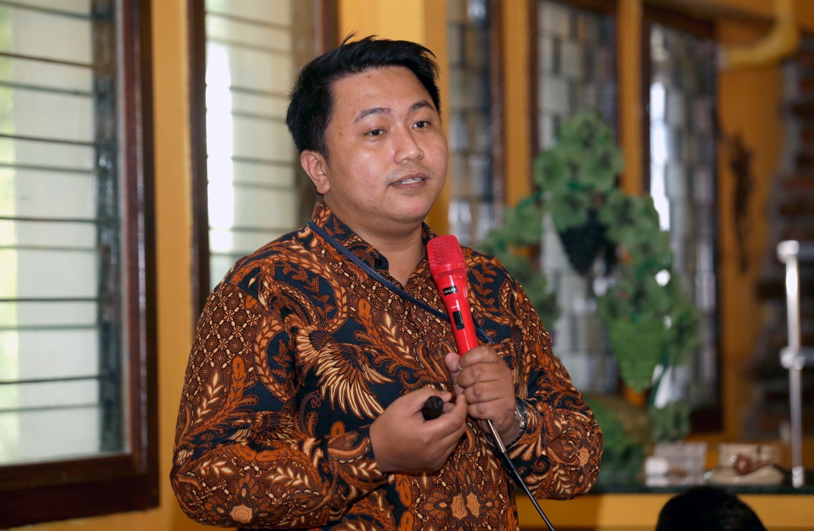 Percepatan PLTS 100 GW Dorong Pertumbuhan Ekonomi 8%