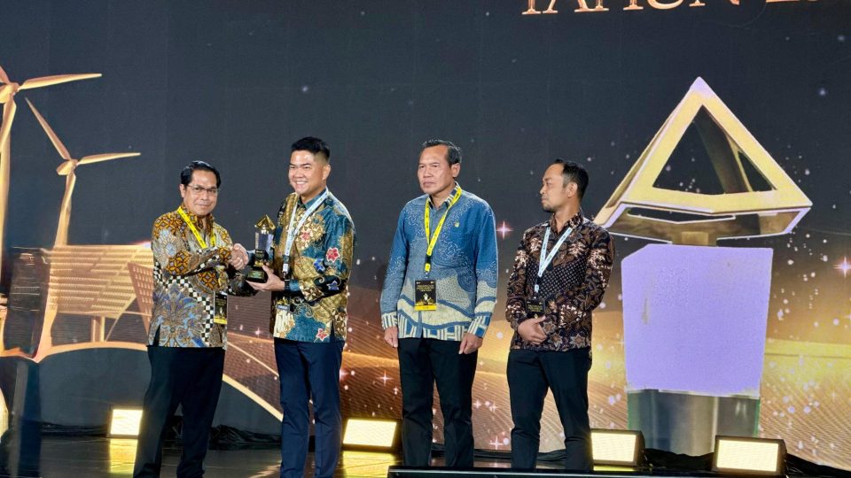 DSLNG Sabet Subroto Award 2026 Atas Inovasi Teknologi Penurunan Emisi Pemanfaatan Gas Suar