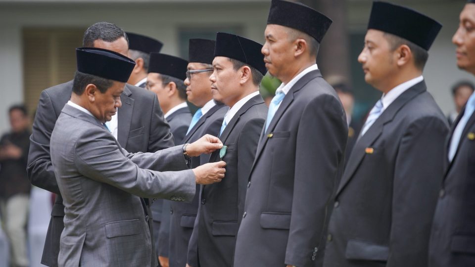 Keren! 3 Perwira Pertamina Dianugerahi Satyalancana Pembangunan dan Wira Karya