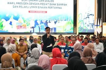 Sulap Jelantah Jadi Cuan, Wapres Gibran Apresiasi Peran Ibu-Ibu Pengelola Bank Sampah Binaan Pertamina di Cilacap