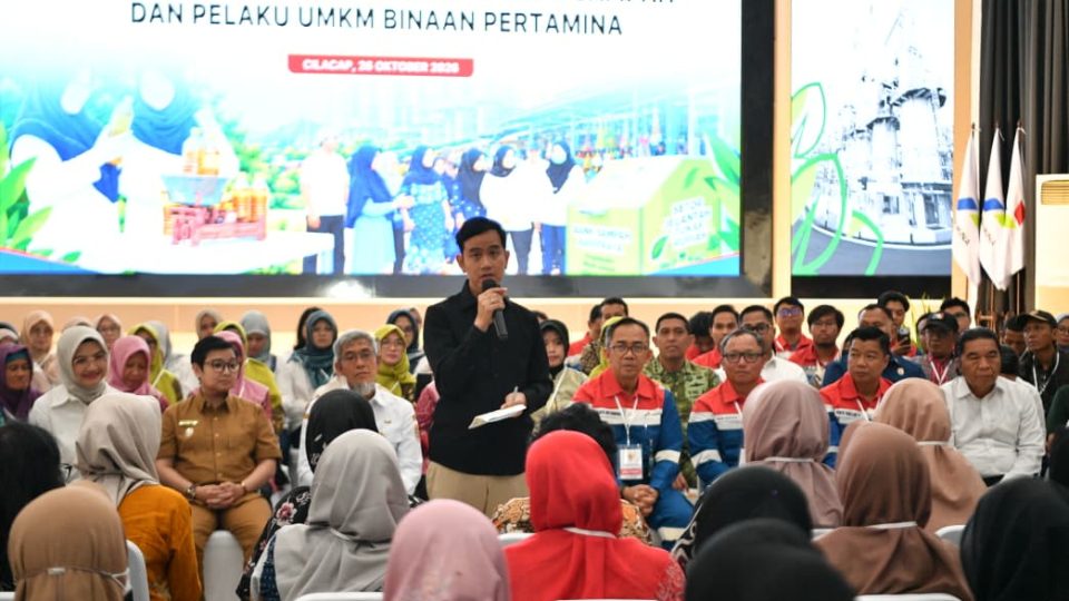 Sulap Jelantah Jadi Cuan, Wapres Gibran Apresiasi Peran Ibu-Ibu Pengelola Bank Sampah Binaan Pertamina di Cilacap