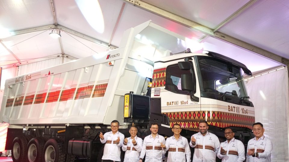 Jawab Tantangan Tambang Nikel, Renault Truck Hadirkan Truk 60 Ton BATIK 10X4