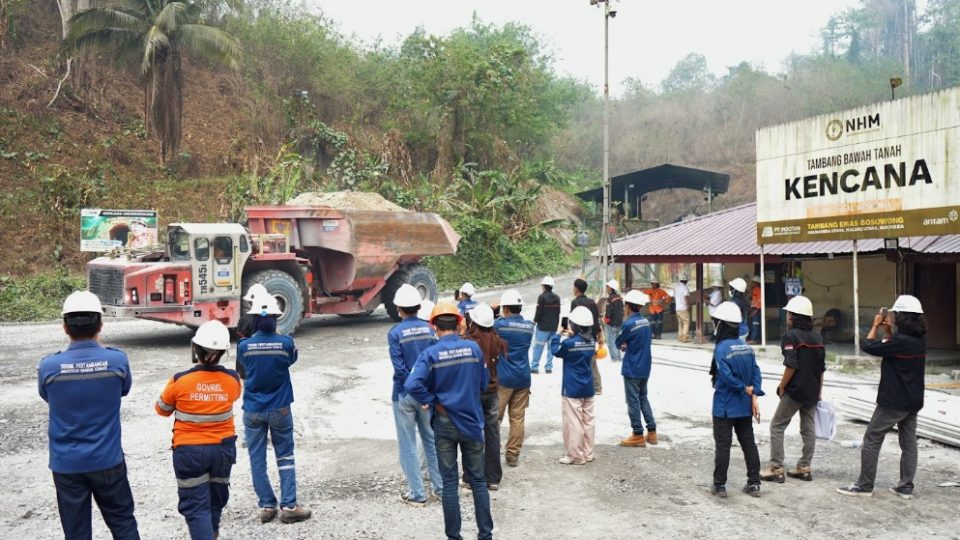 Kolaborasi Perhapi dan NHM Ajak Mahasiswa Belajar Industri Tambang di Gosowong