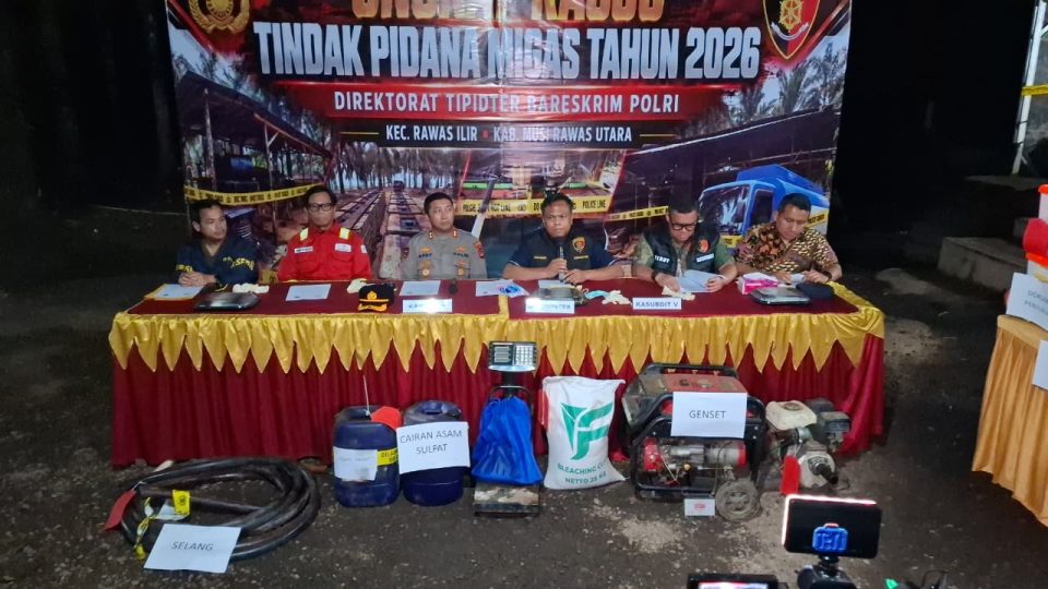 Bareskrim Polri Sita 36 Ribu Liter Solar dari Praktik Kilang Minyak Ilegal di Muratara