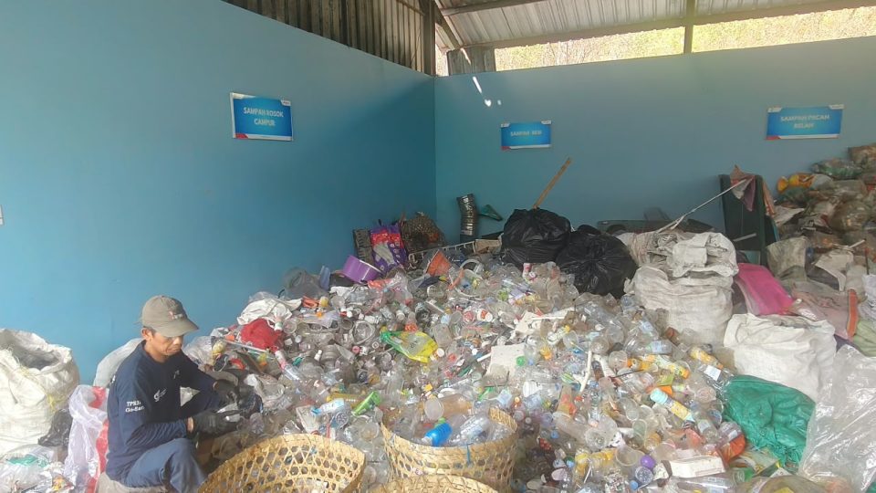 Berkah “Bosok dan Rosok” : Limbah Jadi Tambang Cuan